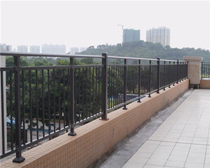 阳台护栏